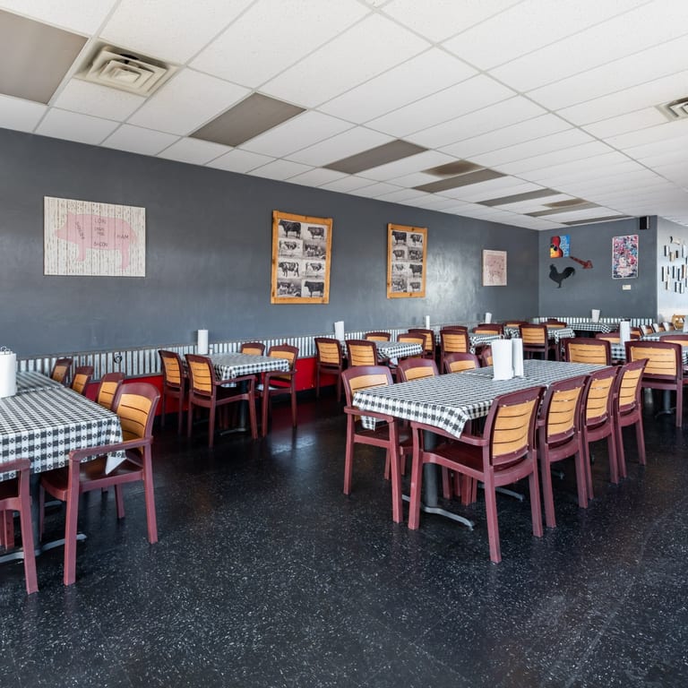 Stop By for a Cozy and Casual Meal